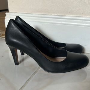 Black Genuine Leather Clark’s Pumps